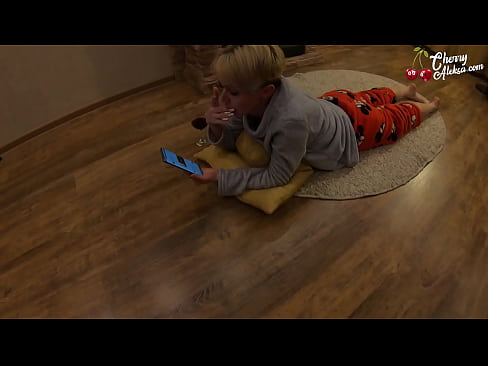 ❤️ Loira Louca a Chupar Pila Enorme a Chupar e a Saltar sobre ela - Sexo Anal ❌ Porno porno em nós pt.hqpornvideos.ru ❌